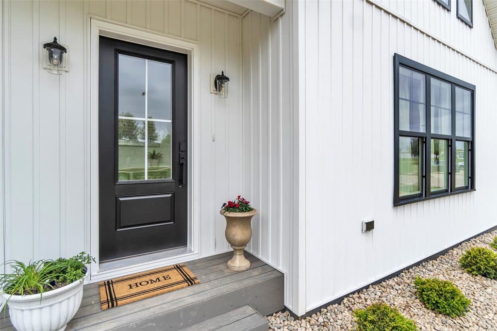 Otter creek exterior home features