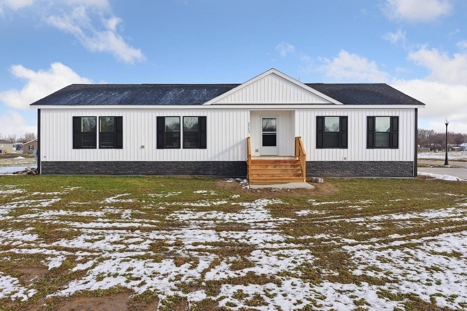 N620 hero, elevation, and exterior home features