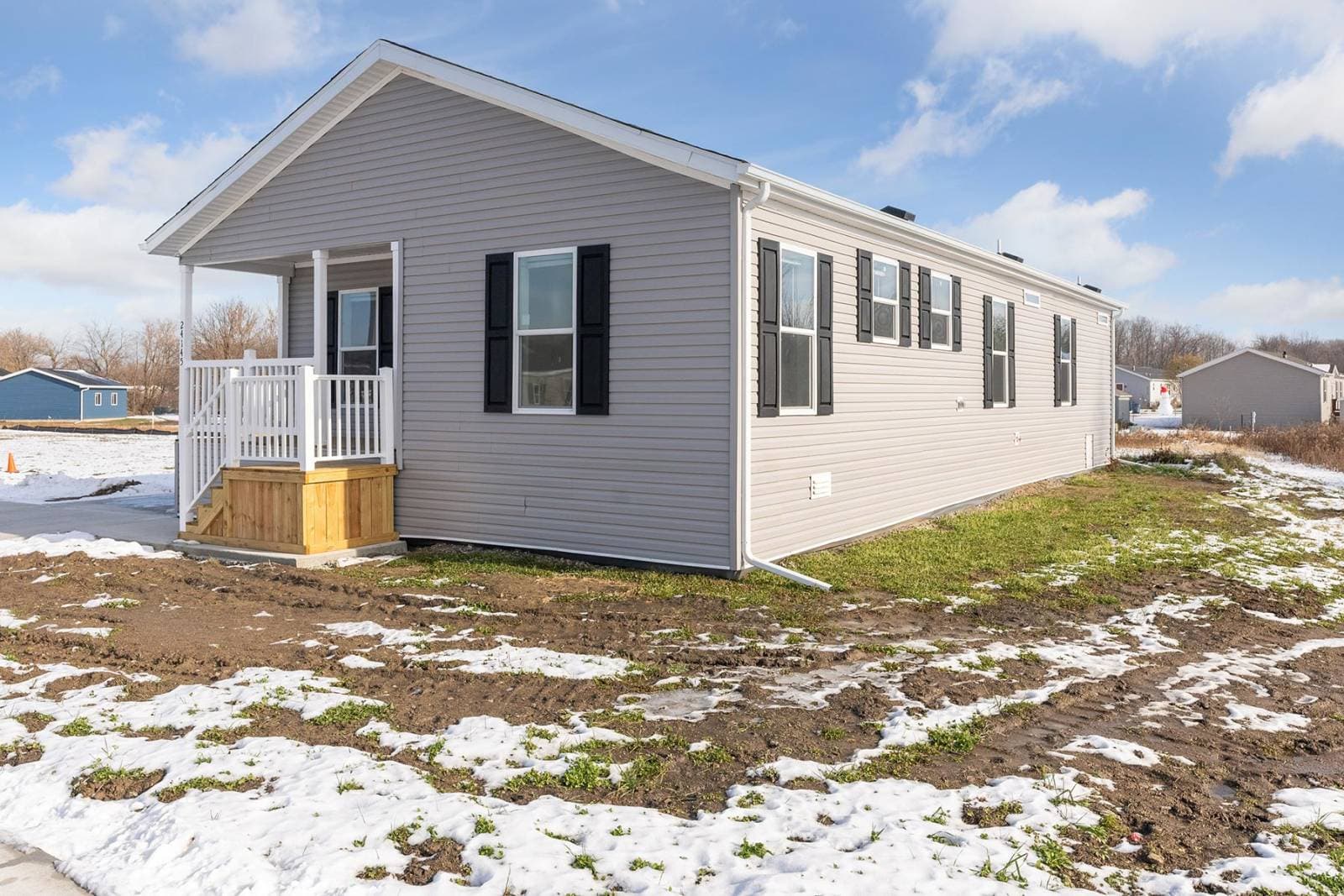 N682 elevation and exterior home features