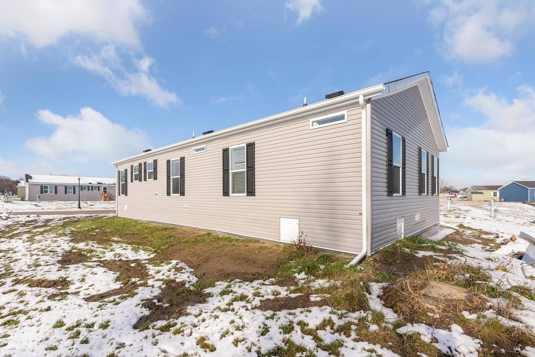 N682 exterior home features