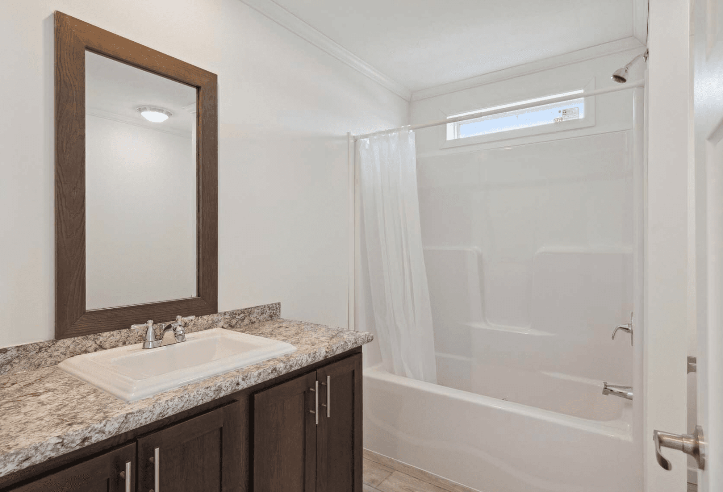 N679 bathroom home features
