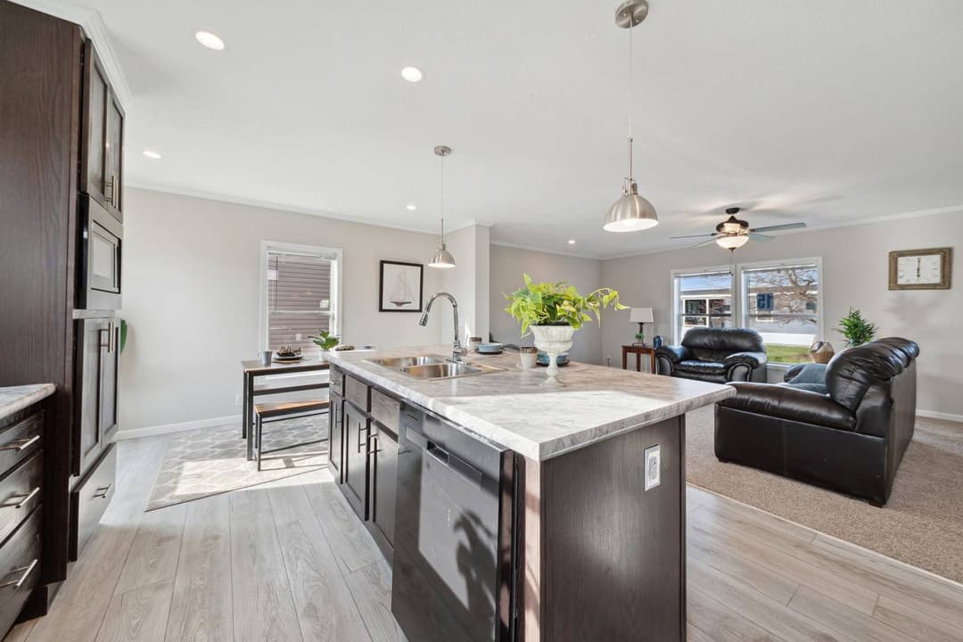 N656 kitchen home features