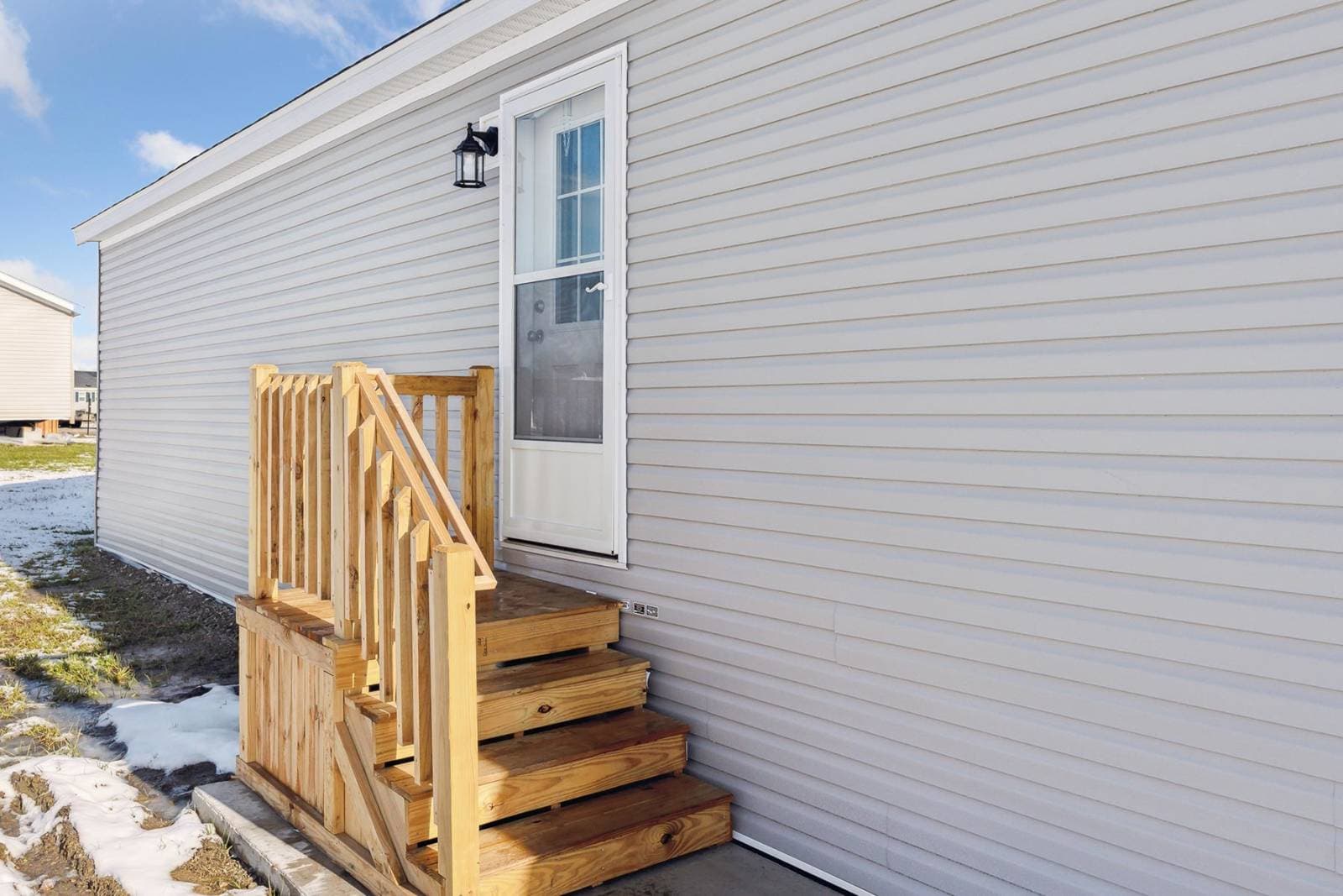 N610 exterior home features