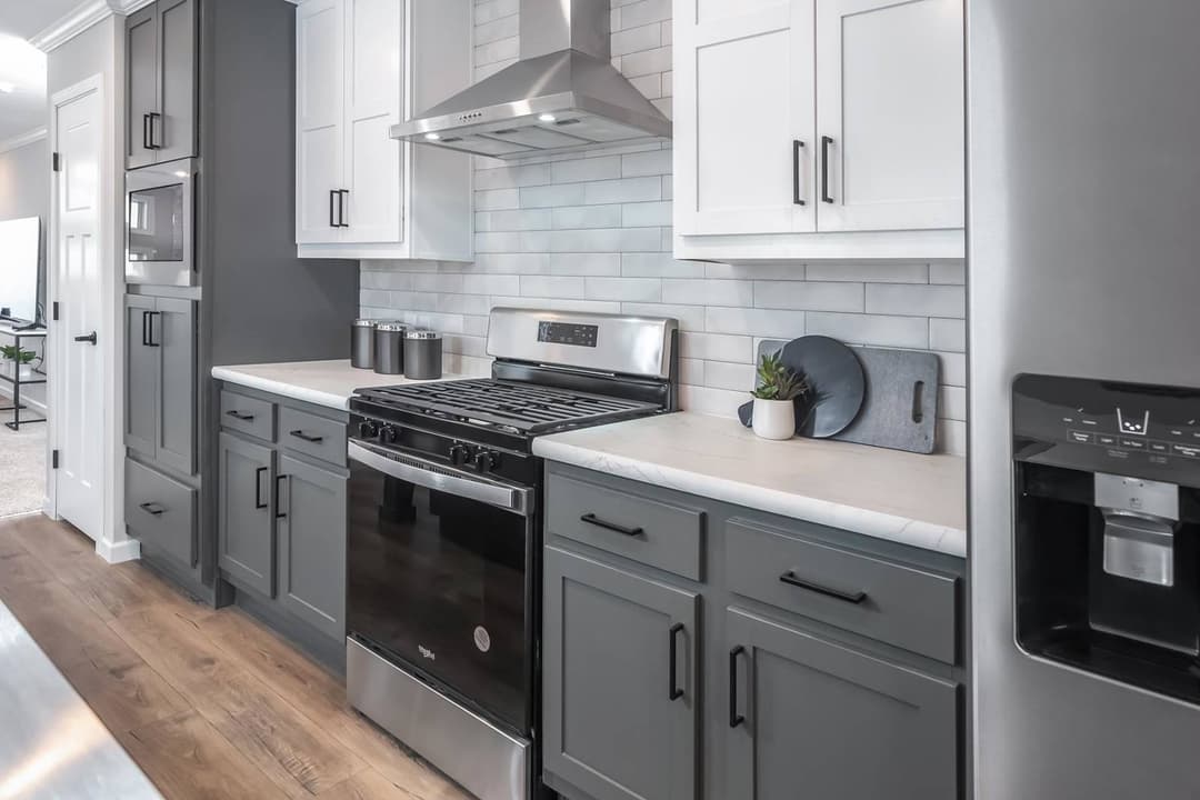 N621 kitchen home features