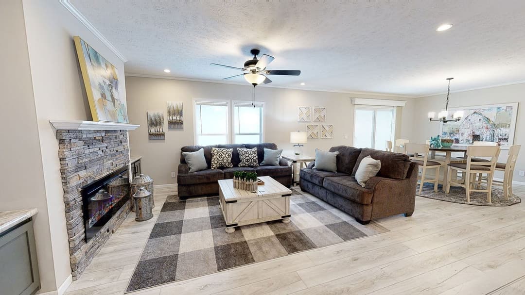 N611 interior home features