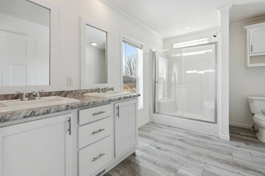 N682 bathroom home features