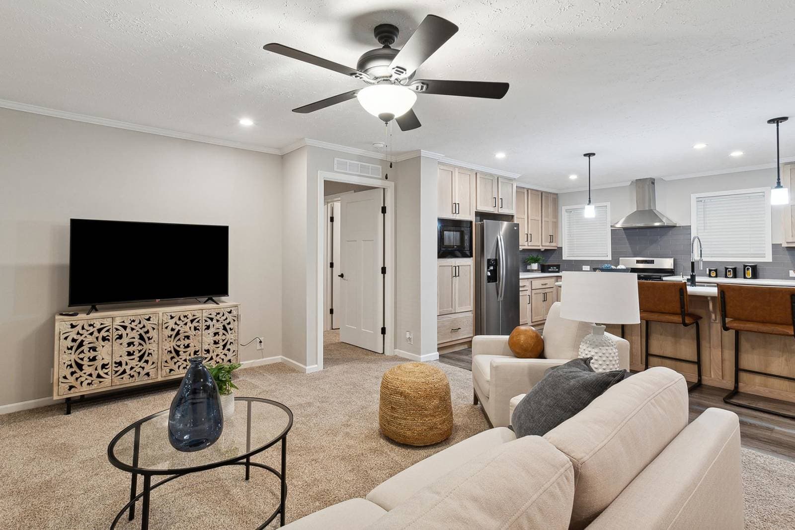 N620 interior home features