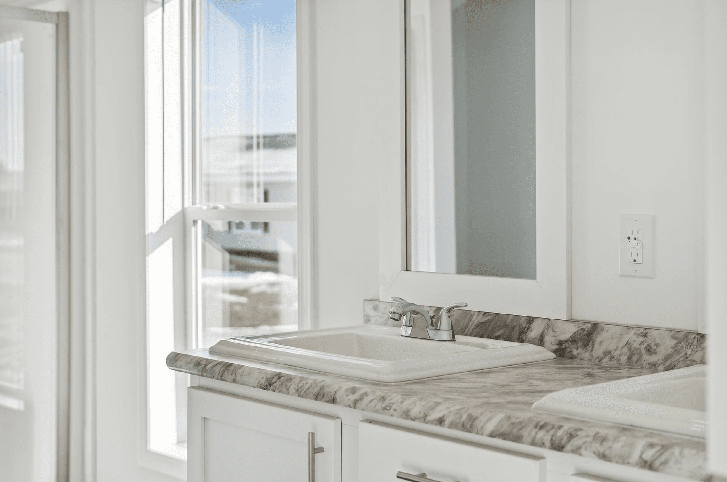 N688 bathroom home features