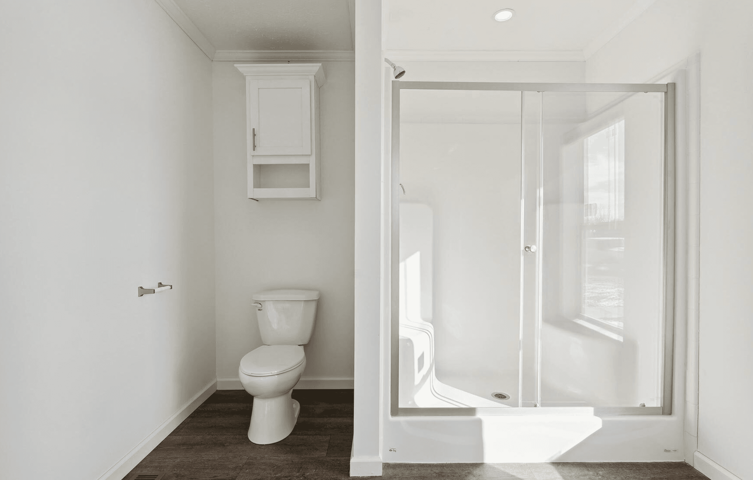 N688 bathroom home features