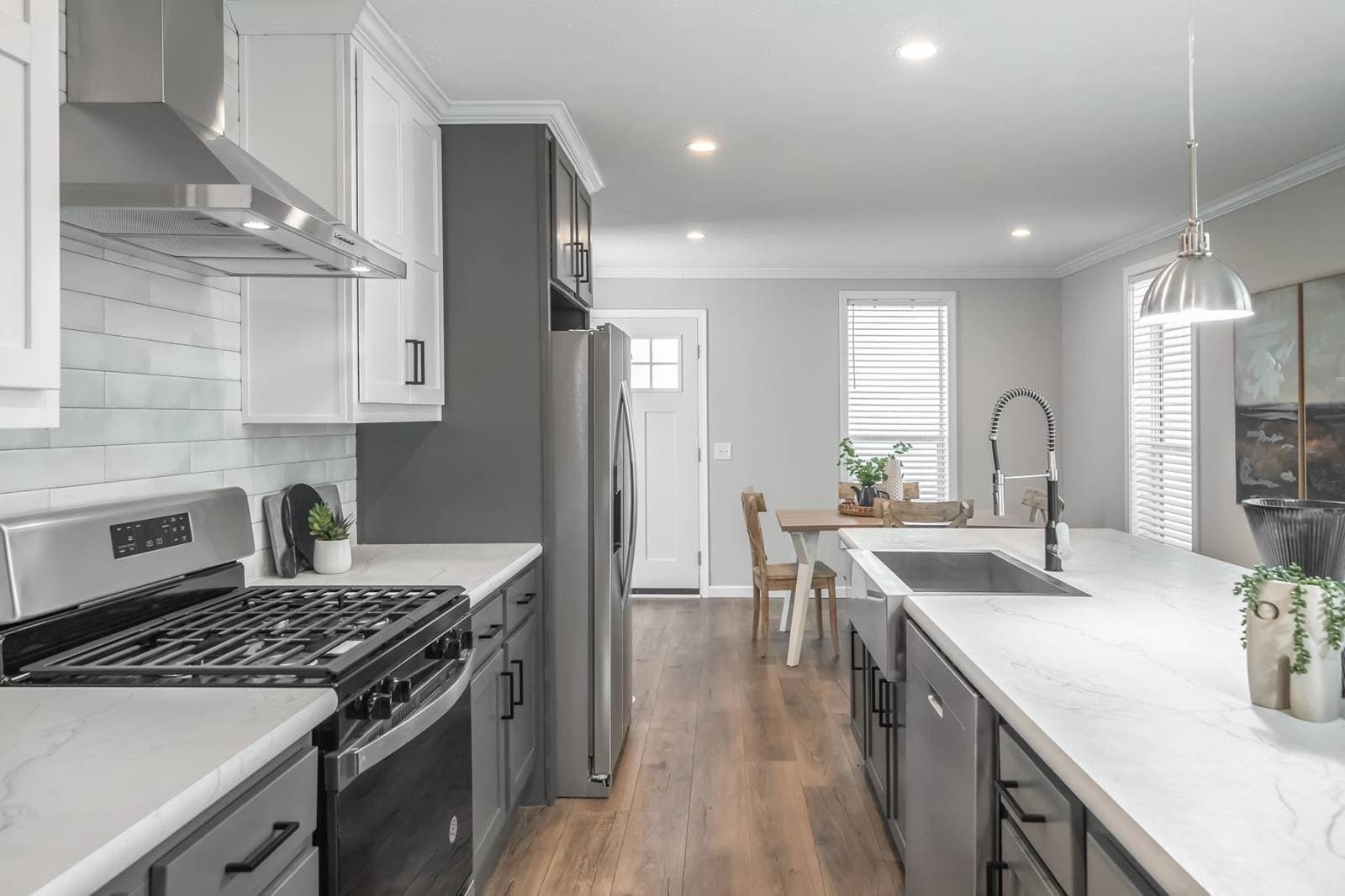 N621 kitchen home features