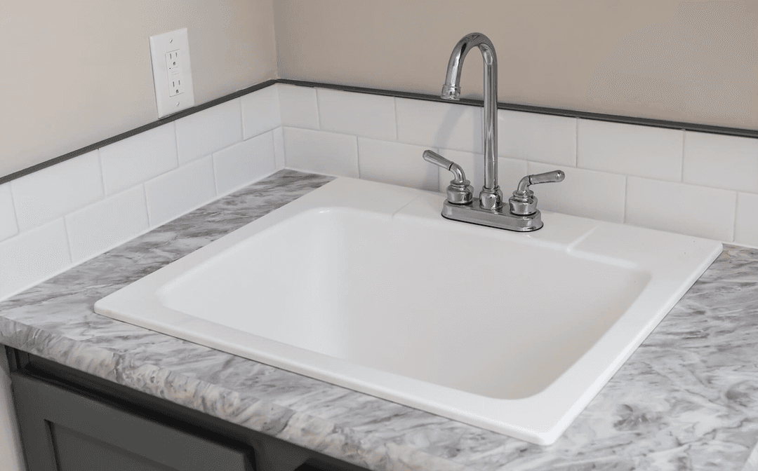 N611 bathroom home features