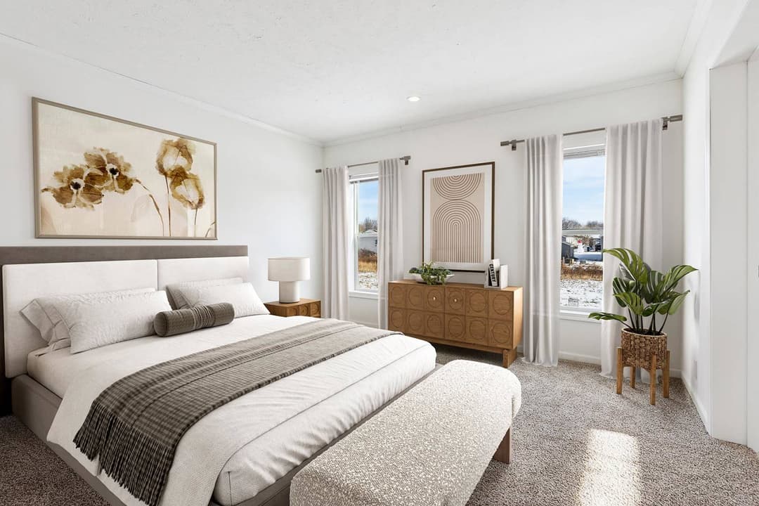 N682 bedroom home features