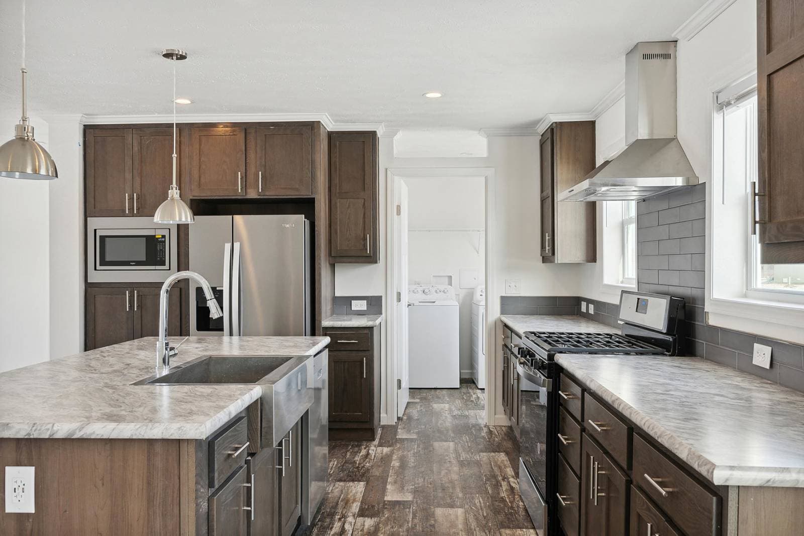 N600 kitchen home features