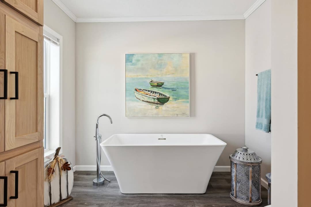 N620 bathroom home features