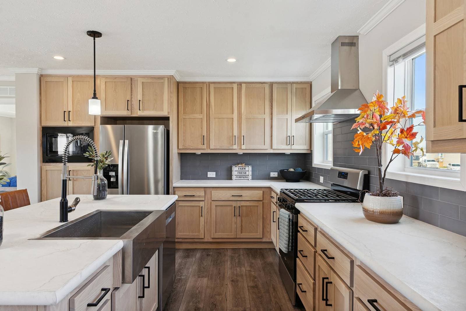 N620 kitchen home features