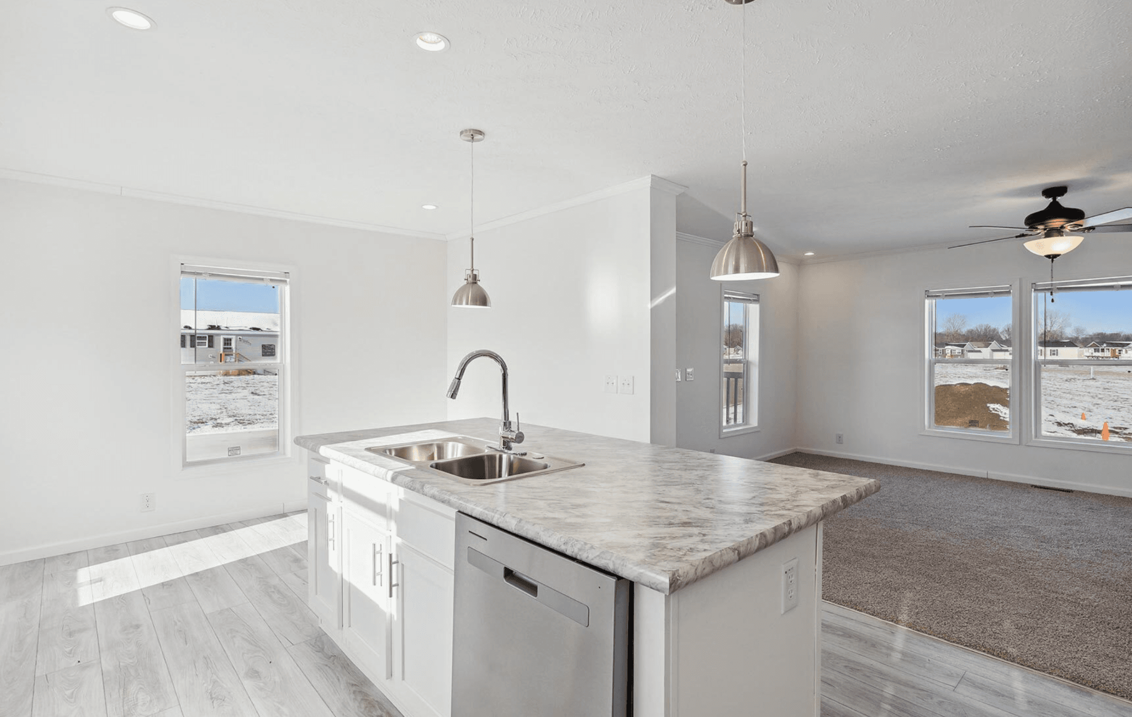 N682 kitchen home features